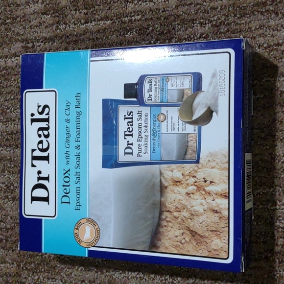 Epsom salt soak & foaming bath - Picture 2 of 2